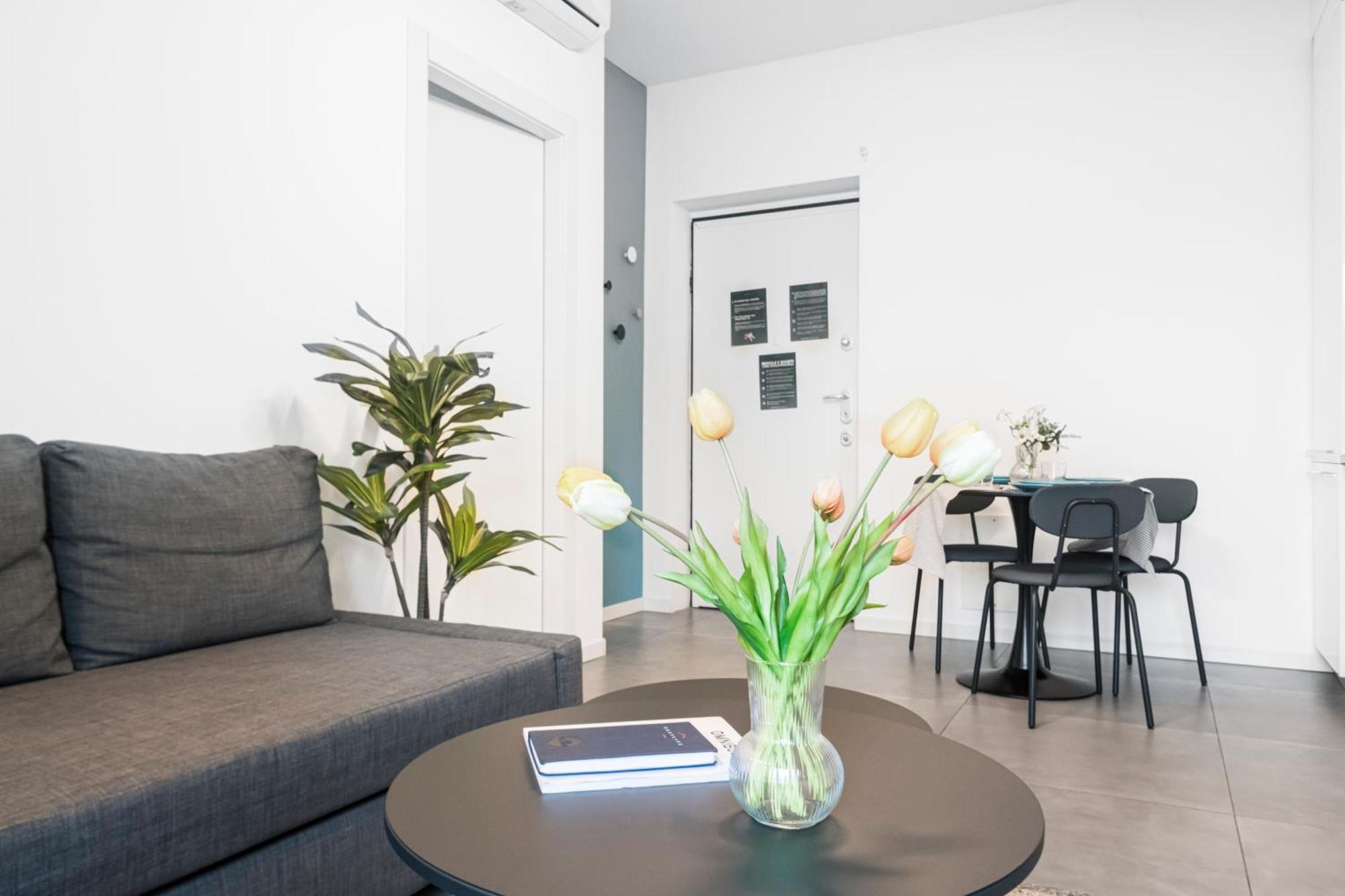 Beautiful Flat Fully Furnished In P.Ta Romana ミラノ エクステリア 写真
